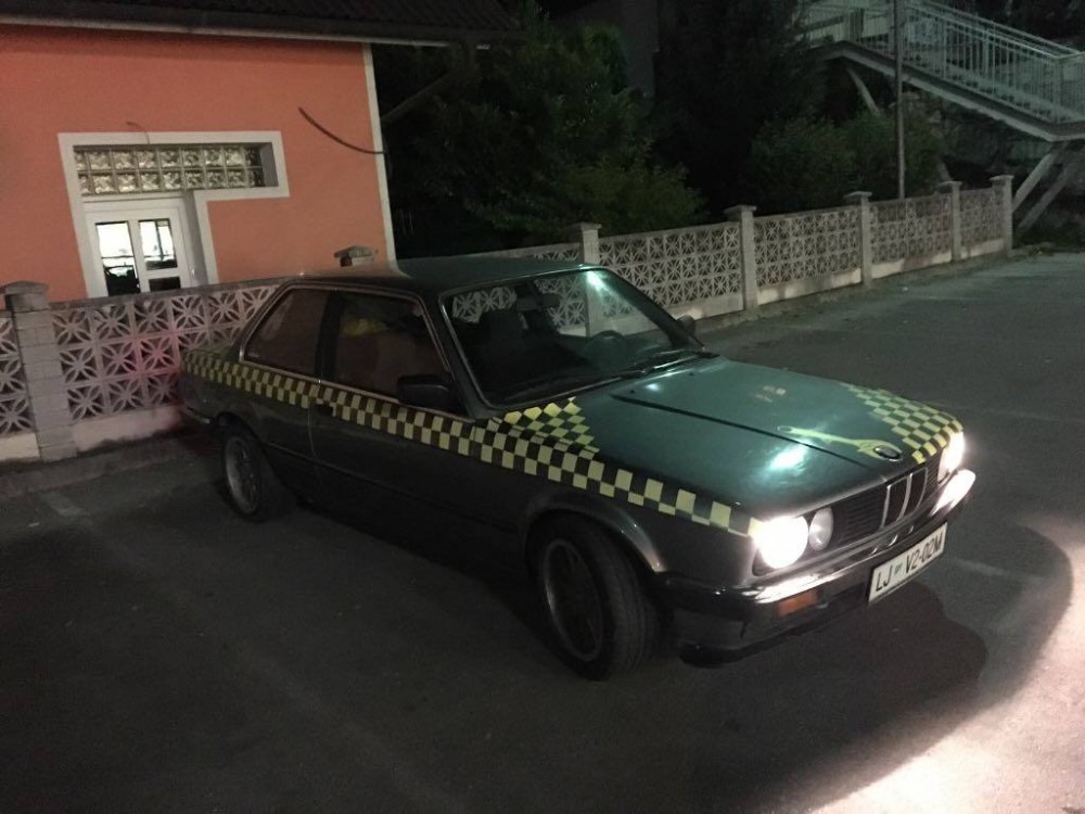 E30 2.jpg