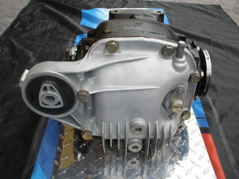 BMW_325i_E30_3.73_904_shopify_cover_large.jpg