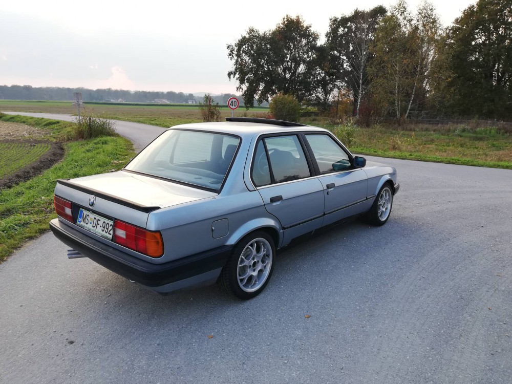 44292596_1206710859482663_7743445444750999552_n.jpg (255.15 KiB) Videno 20177 krat 44292596_1206710859482663_7743445444750999552_n.jpg